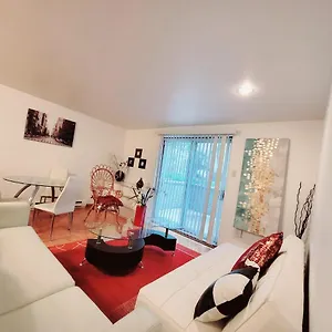 Appartement Superbe 5 Min De Dix30 à 20 Min De Montréal., Brossard