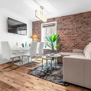 Appartement Beautiful 3-bedrooms In Heart Of Plateau Mont-royal, Montréal