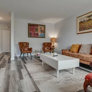 Appartement Chic Urban Escape In, Montréal