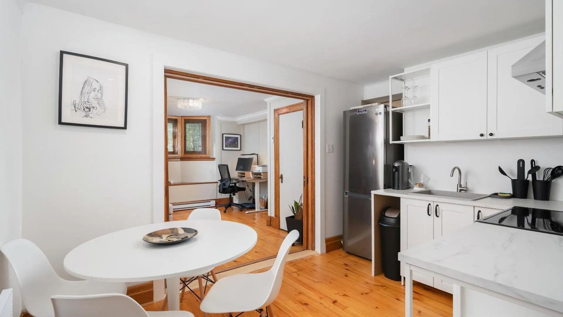 Modern, Cozy Apartment In Heart Of Mont Royal Montréal