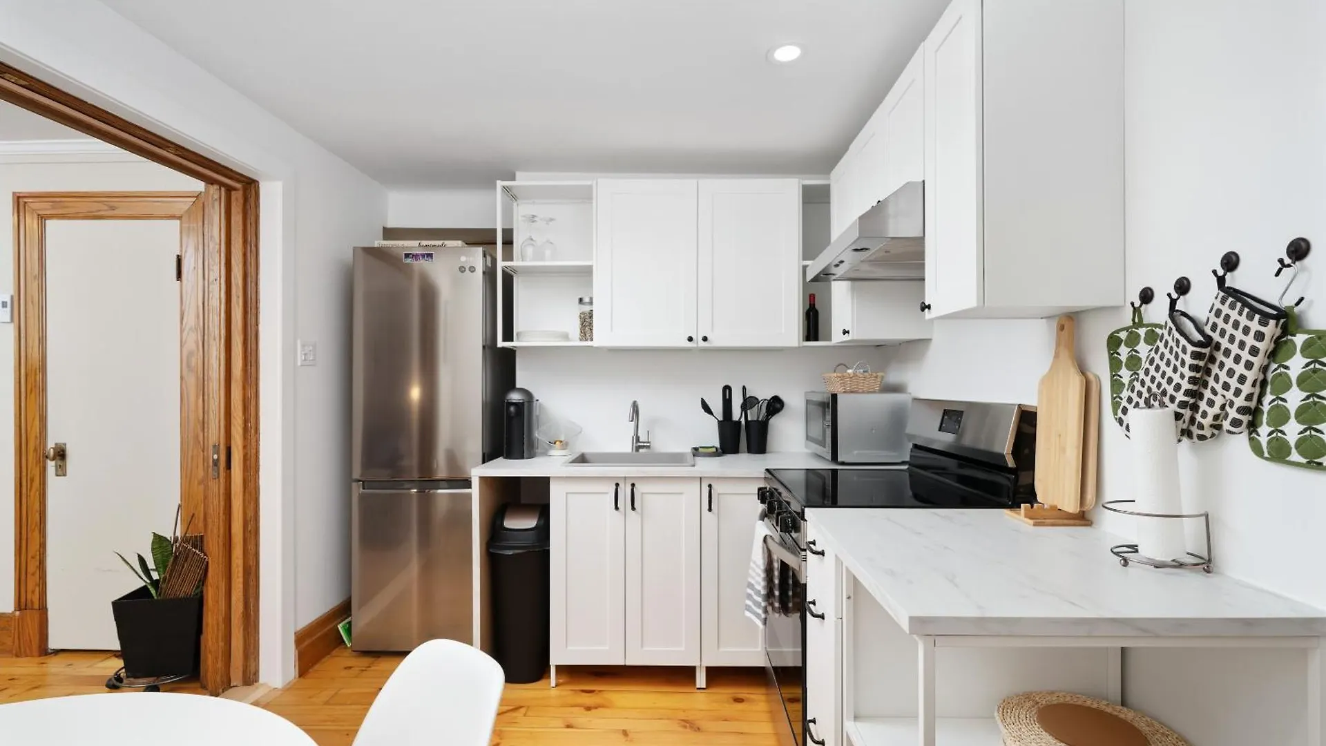 Modern, Cozy Apartment In Heart Of Mont Royal Montréal